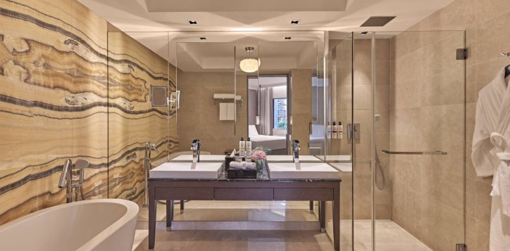 pso-suite-bathroom-3-2