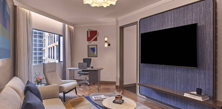 pso-pullman-suite-living-area-4-2
