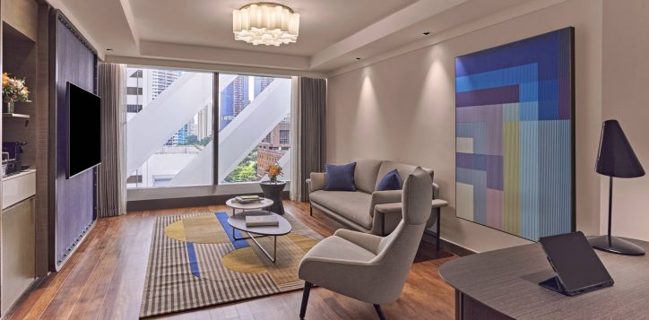 pso-deluxe-suite-living-area-3-2